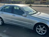 Usado Mercedes C180 Sport Edition 143 CV (105 kW) 2006 Gris Berlina