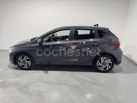 Usado Hyundai i20 84 CV (61 kW) 2024 Gris / plata Berlina
