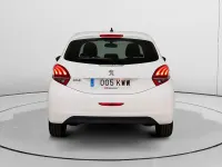 Usado Peugeot 208 Active 83 CV (61 kW) 2019 Blanco Utilitario