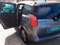 Usado Peugeot 5008 Allure 112 CV (82 kW) 2011 Gris Monovolumen