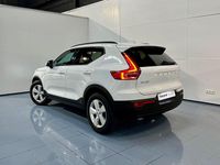 Usado Volvo XC40 Momentum 129 CV (94 kW) 2020 Blanco SUV