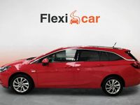 Usado Opel Astra Selective 110 CV (80 kW) 2019 Rojo Familiar