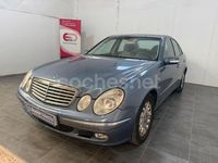 Usado Mercedes E220 Avantgarde 150 CV (110 kW) 2004 Gris / plata Berlina