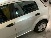 Usado Fiat Punto Pop 77 CV (56 kW) 2012 Gris / plata Utilitario