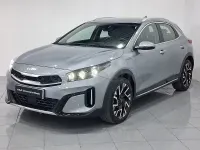 Usado Kia XCeed 141 CV (103 kW) 2023 Gris / plata SUV