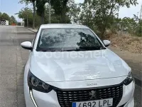 Usado Peugeot 208 Allure 100 CV (73 kW) 2021 Blanco Utilitario