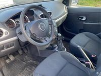 Usado Renault Clio II Authentique 70 CV (51 kW) 2010 Gris / plata Berlina