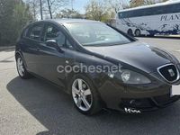 Usado Seat Leon Sport 140 CV (102 kW) 2006 Negro Utilitario