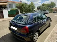 Usado Audi A3 Ambiente 110 CV (80 kW) 2000 Azul Utilitario