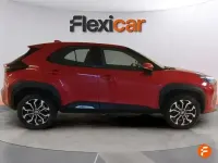 Usado Toyota Yaris Active 116 CV (85 kW) 2024 Rojo Utilitario