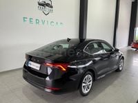 Usado Skoda Octavia Selection 115 CV (84 kW) 2022 Negro Berlina