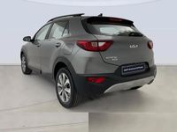 Usado Kia Stonic 100 HP (73 kW) 2025 Cinzento SUV