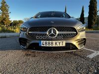 Usado Mercedes B180 122 CV (89 kW) 2019 Gris / plata Utilitario