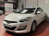 Begagnad Hyundai i30 100 HK (73 kW) 2013 Vit Sedan