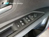 Usado Peugeot 3008 Allure 130 CV (95 kW) 2021 Rojo SUV