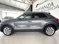 Usado VW T-Roc Advance 115 CV (84 kW) 2021 Gris / plata SUV