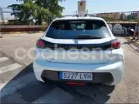 Usado Peugeot 208 Active 100 CV (73 kW) 2021 Blanco Utilitario