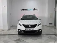 Usado Peugeot 2008 Allure 130 CV (95 kW) 2019 Blanco SUV