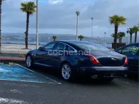 Usado Jaguar XJ Luxury 275 CV (202 kW) 2010 Azul Berlina