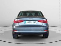 Usado Audi A3 Attraction 111 CV (81 kW) 2016 Gris Berlina
