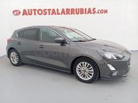 Usado Ford Focus Titanium 120 CV (88 kW) 2020 Gris / plata Familiar