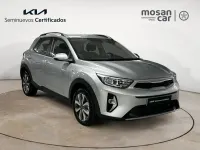 Usado Kia Stonic 100 CV (73 kW) 2025 Gris SUV
