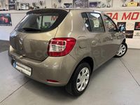 Usado Dacia Sandero Lauréate 90 CV (66 kW) 2015 Gris / plata Berlina