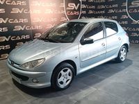 Usado Peugeot 206 70 CV (51 kW) 2007 Azul Berlina