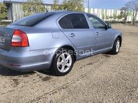 Usado Skoda Octavia Family 105 CV (77 kW) 2011 Gris / plata Berlina