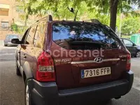 Usado Hyundai Tucson Comfort 140 CV (102 kW) 2006 Rojo SUV