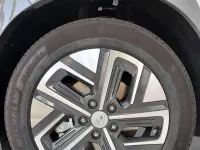 Usado Hyundai Kona 100 kW (136 CV) 2023 Gris SUV