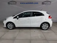 Käytetty Kia Rio 84 HP (61 kW) 2016 Valkoinen Viistoperä