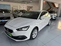 Usado Seat Leon Style 115 CV (84 kW) 2021 Blanco Berlina