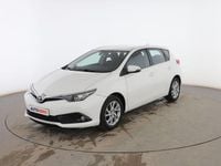 Usado Toyota Auris Active 115 CV (84 kW) 2015 Blanco Berlina