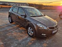 Usado Kia Ceed Active 126 CV (92 kW) 2011 Beige Utilitario