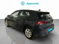 Usado VW Golf VIII 115 CV (84 kW) 2022 Gris / plata Berlina