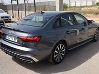 Usado Audi A4 Ambiente 136 HP (100 kW) 2021 Cinzento Sedan