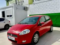 Usado Fiat Punto Dynamic 70 CV (51 kW) 2005 Rojo Utilitario