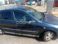 Usado Opel Astra Elegance 100 CV (73 kW) 2001 Azul Berlina