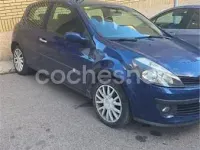 Usado Renault Clio II Dynamique 85 CV (62 kW) 2007 Azul Berlina