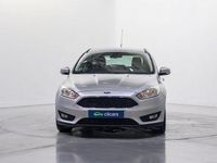 Usado Ford Focus Trend+ 125 CV (91 kW) 2017 Gris / plata Berlina