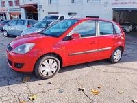 Usado Ford Fiesta 80 CV (58 kW) 2007 Rojo Berlina