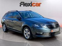 Usado Skoda Octavia Style 150 CV (110 kW) 2020 Gris Familiar
