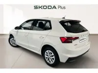 Usado Skoda Fabia Active 80 CV (58 kW) 2022 Blanco Utilitario