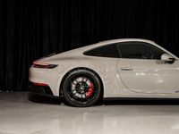 Usado Porsche 911 Carrera 4 GTS 541 CV (397 kW) 2024 Gris / plata Coupe