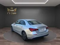 Usado Mercedes A180 Advanced 116 CV (85 kW) 2022 Gris Berlina