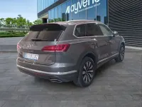Usado VW Touareg Elegance 340 CV (250 kW) 2022 Gris SUV