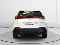 Usado Toyota C-HR Active 140 CV (102 kW) 2024 Blanco SUV