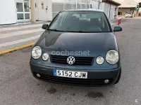 Usado VW Polo Trendline 75 CV (55 kW) 2003 Gris / plata Berlina