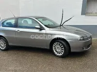 Usado Alfa Romeo 147 Progression 150 CV (110 kW) 2005 Gris / plata Utilitario